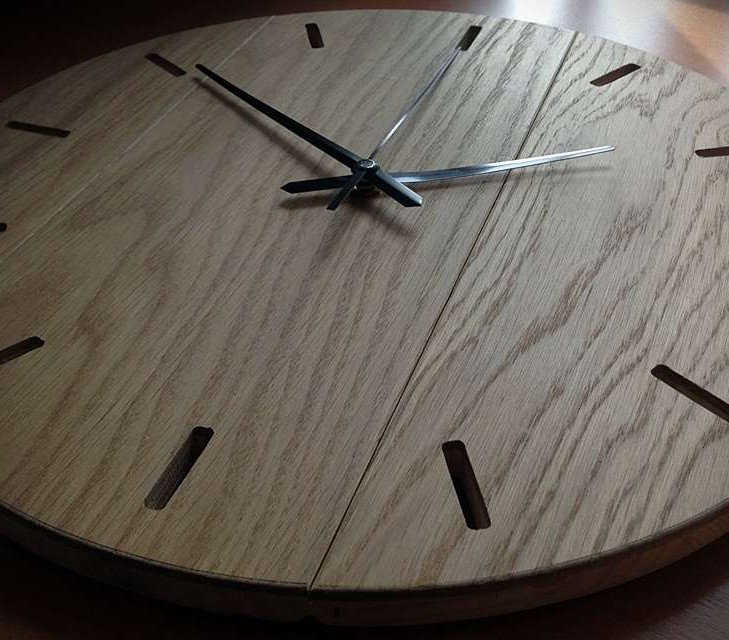 Sieninis ąžuolinis laikrodis